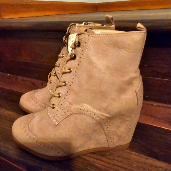 Forever 21 Wedge ankle boots - Picture 3 of 5